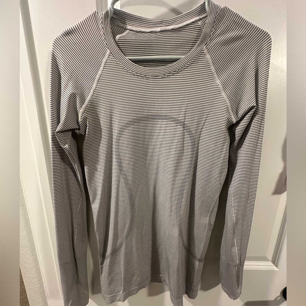 lululemon athletica Striped Long Sleeve swiftly tech Black and White